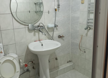 Xırdalanda köhnə bazarın yaxınlığında, köhnə doğum evi,