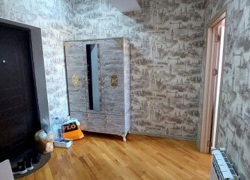 Xırdalanda köhnə bazarla üzbəüz 16 mərtəbəli yeni tikili