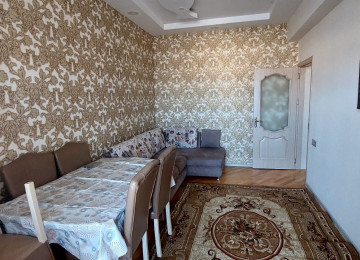 Xırdalanda köhnə bazarla üzbəüz 16 mərtəbəli yeni tikili