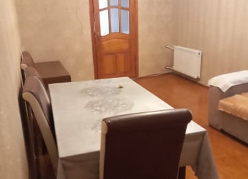 Xırdalanda köhnə bazarın yaxınlığında, köhnə doğum evi,