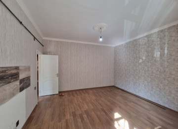 MEHEMMEDLİ QES.5/1 bina,evi 45kvm.2 otaqli ev satilir.