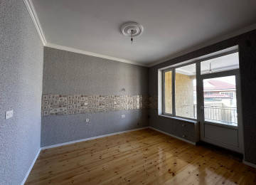 Savalan qes.2,5 sotda 120 kvm.3 otaqli qoşa daşla tikilmiş