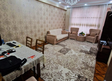 Qara Qarayev metrosu . 32 və 12 saylı tam orta məktəblərin