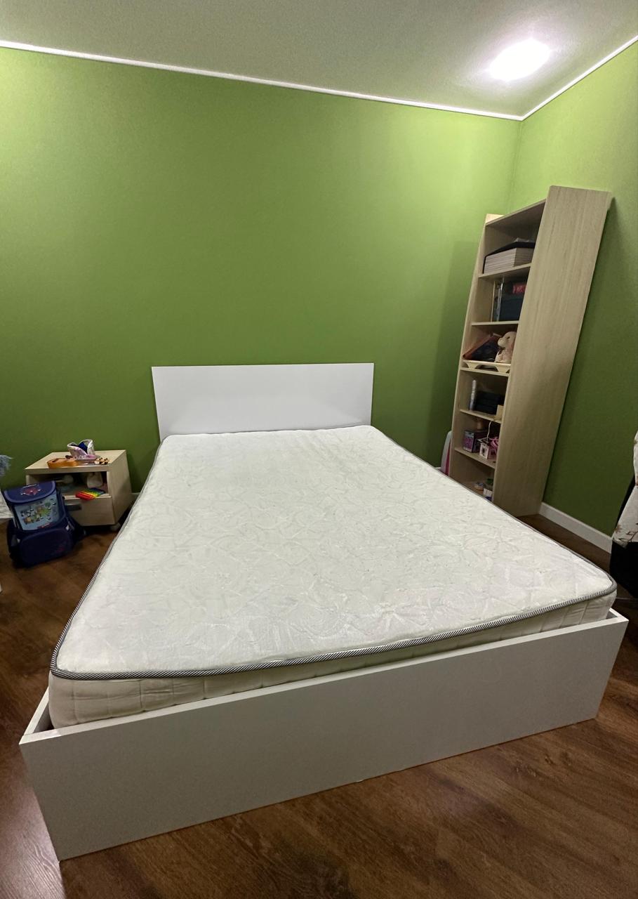 2 nəfərlik çarpayı matrasla birgə 170 azn satılır. Baza