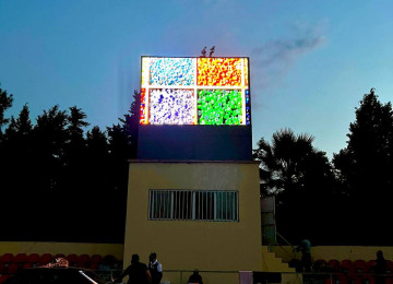 UV çap işləri görülür. Tekstil üzərində çap Kətan üzərində