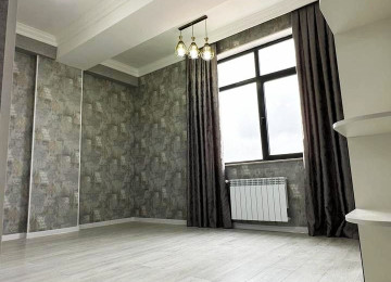 Qara Qarayev metrosuna yaxın . Sevinc kinoteatrın yanı .