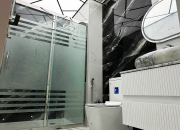 Qara Qarayev metrosuna yaxın . Sevinc kinoteatrın yanı .