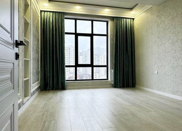 Qara Qarayev metrosuna yaxın . Sevinc kinoteatrın yanı .