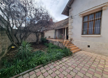 Sabuncu rayonu Zabrat qesebesi 192 sayli,baxcanin mektebin