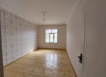 Zabrat Məhəmmədli yolu əsas yola yaxın 2,5sot 120kvm.4