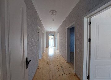 Zabrat Məhəmmədli yolu əsas yola yaxın 2,5sot 120kvm.4