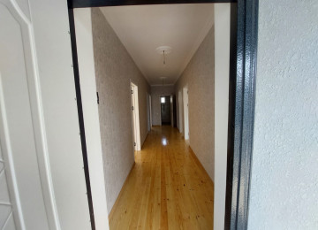 Zabrat Məhəmmədli yolu əsas yola yaxın 2,5sot 120kvm.4