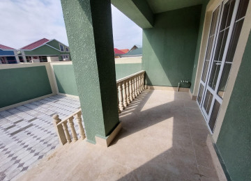 Zabrat Məhəmmədli yolu əsas yola yaxın 2,5sot 120kvm.4