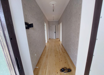 Zabrat Məhəmmədli yolu əsas yola yaxın 2,5sot 120kvm.4