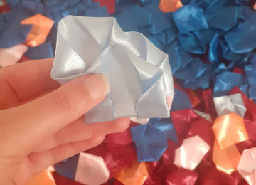 Gül buketi yığmaq üçün 1ədədi 3qəpikdən hazır ləçəklər