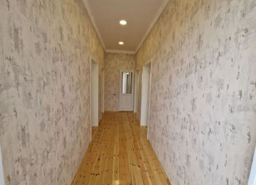 Ceyranbatan qəsəbəsində həyət evi satilir. Araz marketin