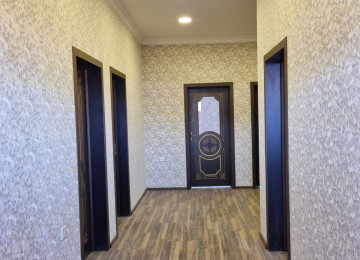 Mehemmedli yolu 2,5 sotda 120 kvm.4 otaqli ev satilir.Evin