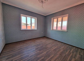 Mehemmedli yolu 2,5 sotda 120 kvm.4 otaqli ev satilir.Evin