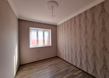 Mehemmedli yolu 2,5 sotda 120 kvm.4 otaqli ev satilir.Evin