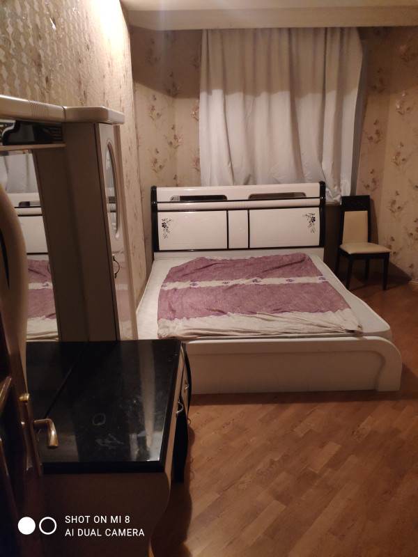 3 otaqlı ev kirayə verilir Salam.1 nefer otaq yoldaşı lazımdır işinde gücündə olan Bey