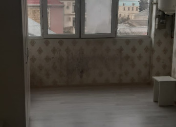 Xlrdalan 1 sayll Orta Məktəbin yanl Evde soyuducu