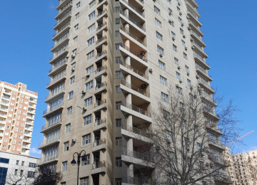 Azadlıq prosbekti 82 də 28 may metrosunun yanında.Yeni