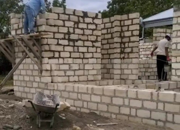 Ağstafada,Poylu qəsəbəsində Yarımtikili 6sot torpaqda