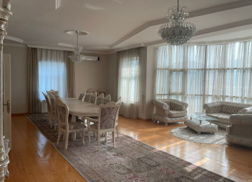 2 mərtəbəli tə'mirli ev satílír 200 kv.m Xírdalan Fikrət