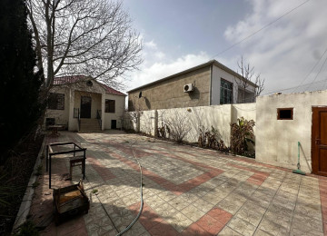 Zabrat qes.4 sotda 125 kvm.4 otaqli ev satilir.Ev