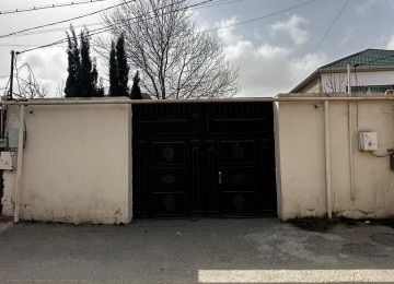 Zabrat qes.4 sotda 125 kvm.4 otaqli ev satilir.Ev