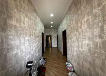 Zabrat qes.4 sotda 125 kvm.4 otaqli ev satilir.Ev