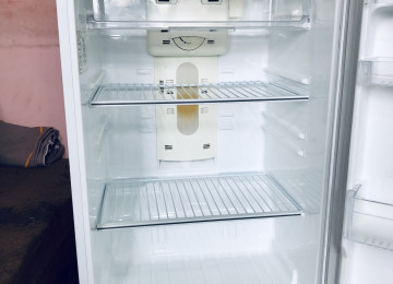 İşlek Veziyyetde Nofrost SAMSUNG Soyuducudur.Xaladenik