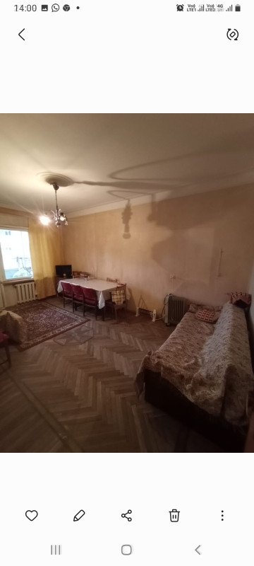 Kohne tikili bina 4 0taq Xalqlara,Baku Medikal Plaza yaxinliginda,9/7,100kv.m,orta