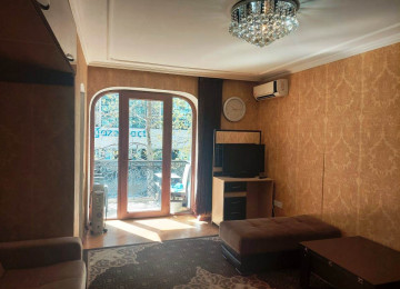 Metro Sahile yaxin 1 otaqli mənzil icareye verilir,mərkəzi