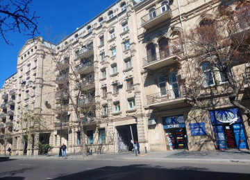 Metro Sahile yaxin 1 otaqli mənzil icareye verilir,mərkəzi