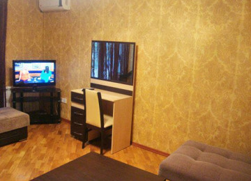 Metro Sahile yaxin 1 otaqli mənzil icareye verilir,mərkəzi