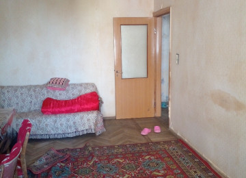 Xalqlara,Baku Medikal Plaza yaxinliginda,9/7,100kv.m,orta