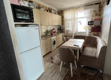 -Təcili satılır. Daxili Kreditlə satılır.Tək şəxsiyyət