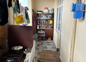 -Təcili satılır. Daxili Kreditlə satılır.Tək şəxsiyyət