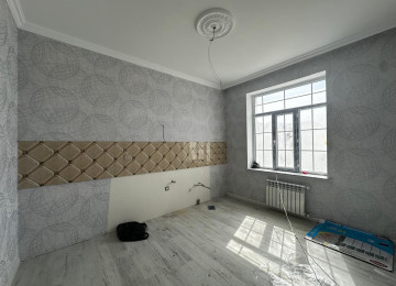 EYNI POYEKTLI 2 EV SATILIR.YAXIN QOHUMLAR,2 QARDAS UCUN