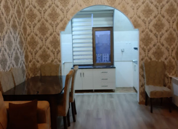 Xlrdalan AAAF PARK KOBLESI 2 otaq menzil kiraye verlir