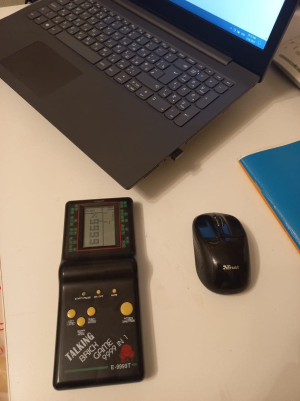 #tetris oyun konsolu original #tetris oyun konsolu original 1999-cu ilde alinandir.Islek