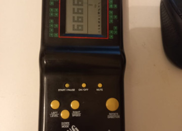 #tetris oyun konsolu original 1999-cu ilde alinandir.Islek