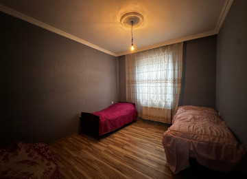 Ramani Sovxozda 296 sayli mektebe yaxin 4 sotda 150kvm.5