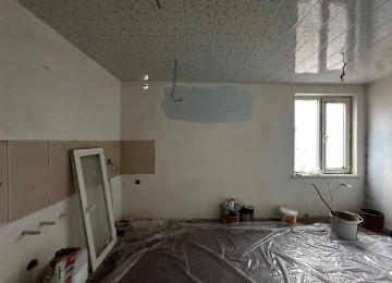 Ramani Sovxozda 2 sotda 120kvm.4 otaqli ev satilir.Ev qosa