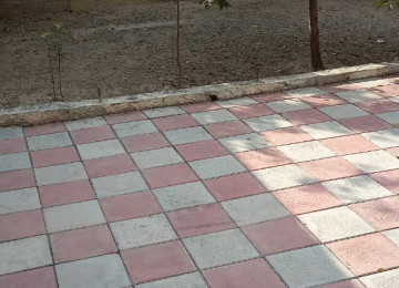 Ev satılır. 3 otaq, hamam (sanitar qovşaq) evin içindədir