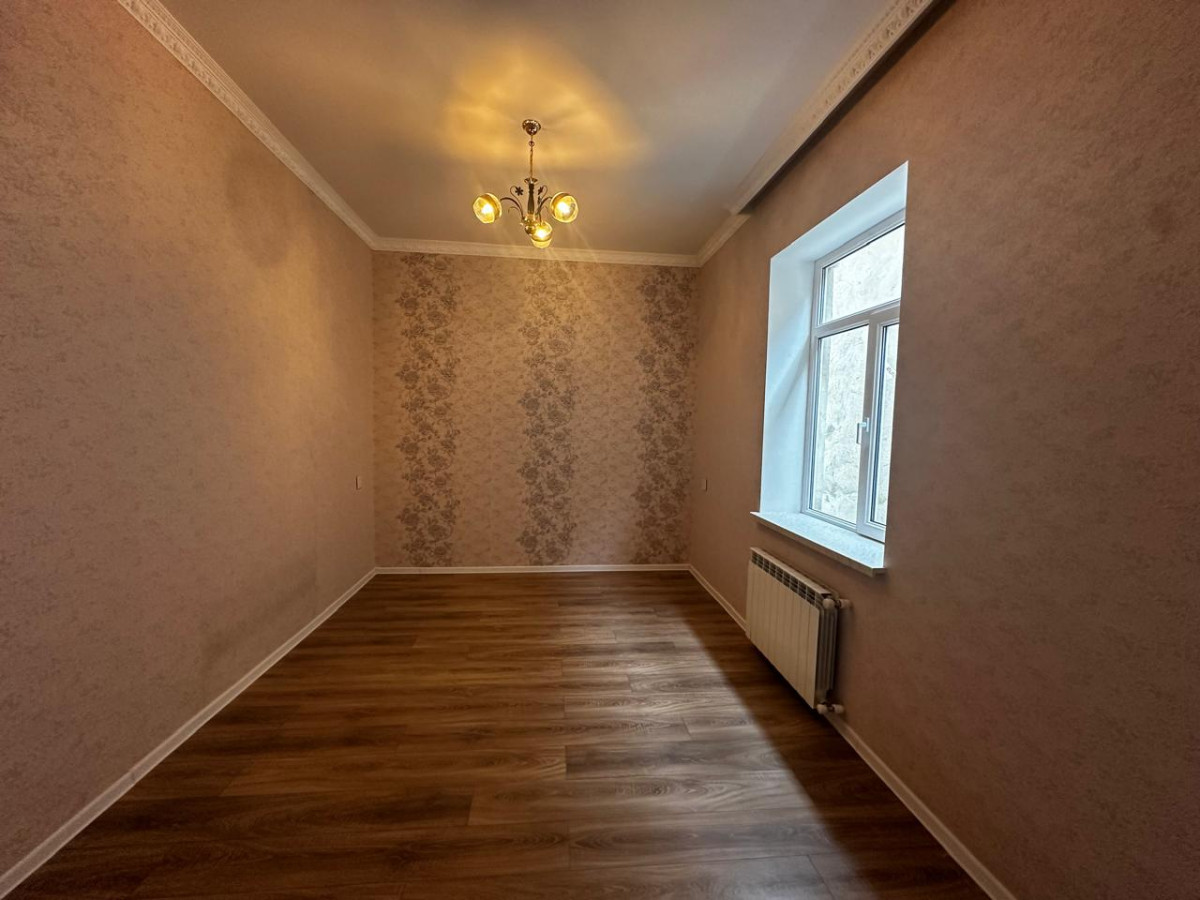 HEYET EVI EV ŞEXSİ ÖZUNE TİKİLMİŞDİR! Mastaga yolu 2 sotda 125 kvm.4