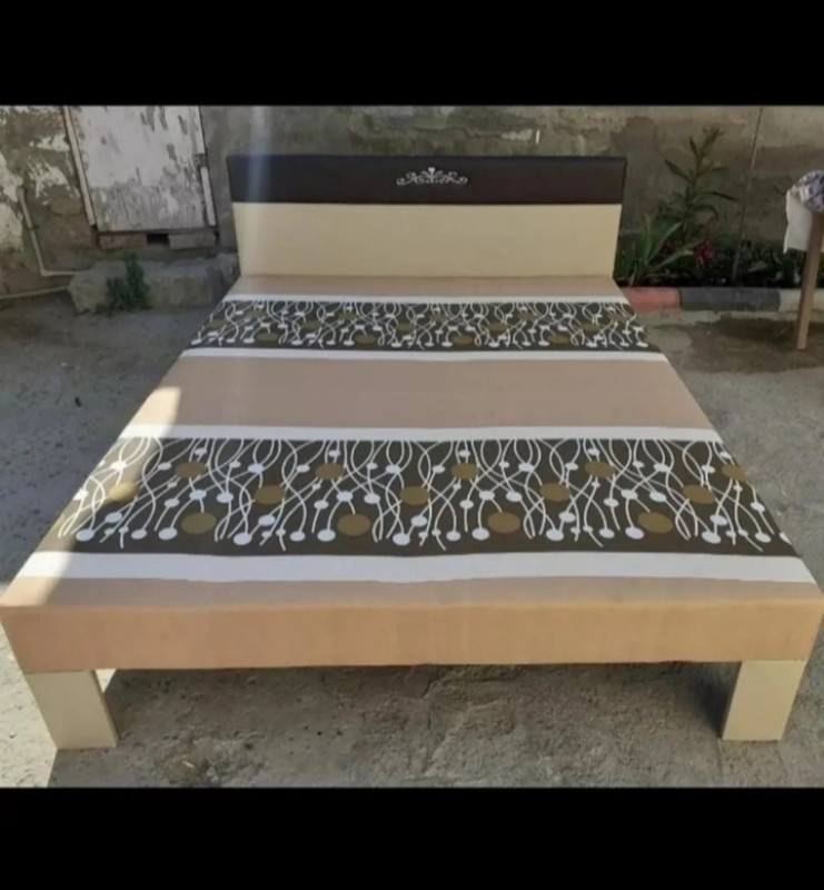 Çarpayılar Bir nəfərlik 60 manat İki nəfərlik 110 manat Çatdırılma var