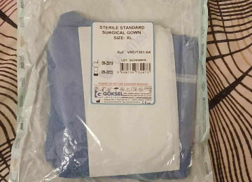 Sterilni tibbi xalat standart razmer. Packasi 4 AZN.