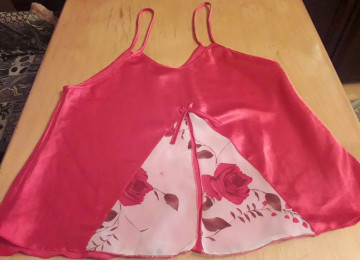 Ahu firmasinin gece geyimi .Peniuar 1 defe geyilib 38 - 40